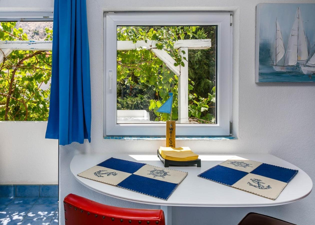 Apartments Villa Anna Башка Екстер'єр фото